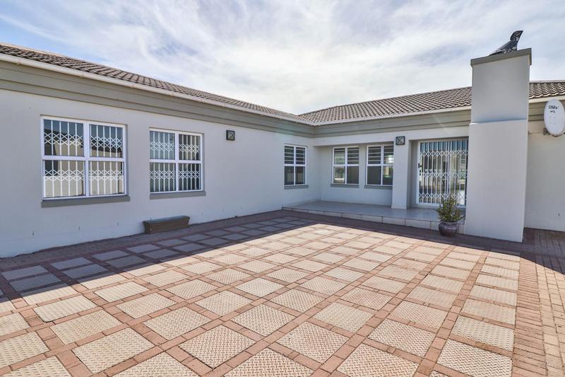 4 Bedroom Property for Sale in Country Club Western Cape